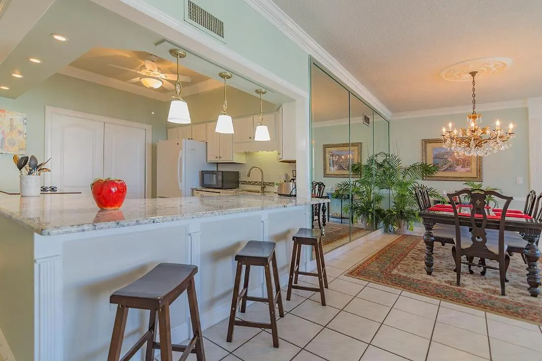 2122 Stunning Three-Bedroom Penthouse Shoreline Towers 2122 Destin Holiday home