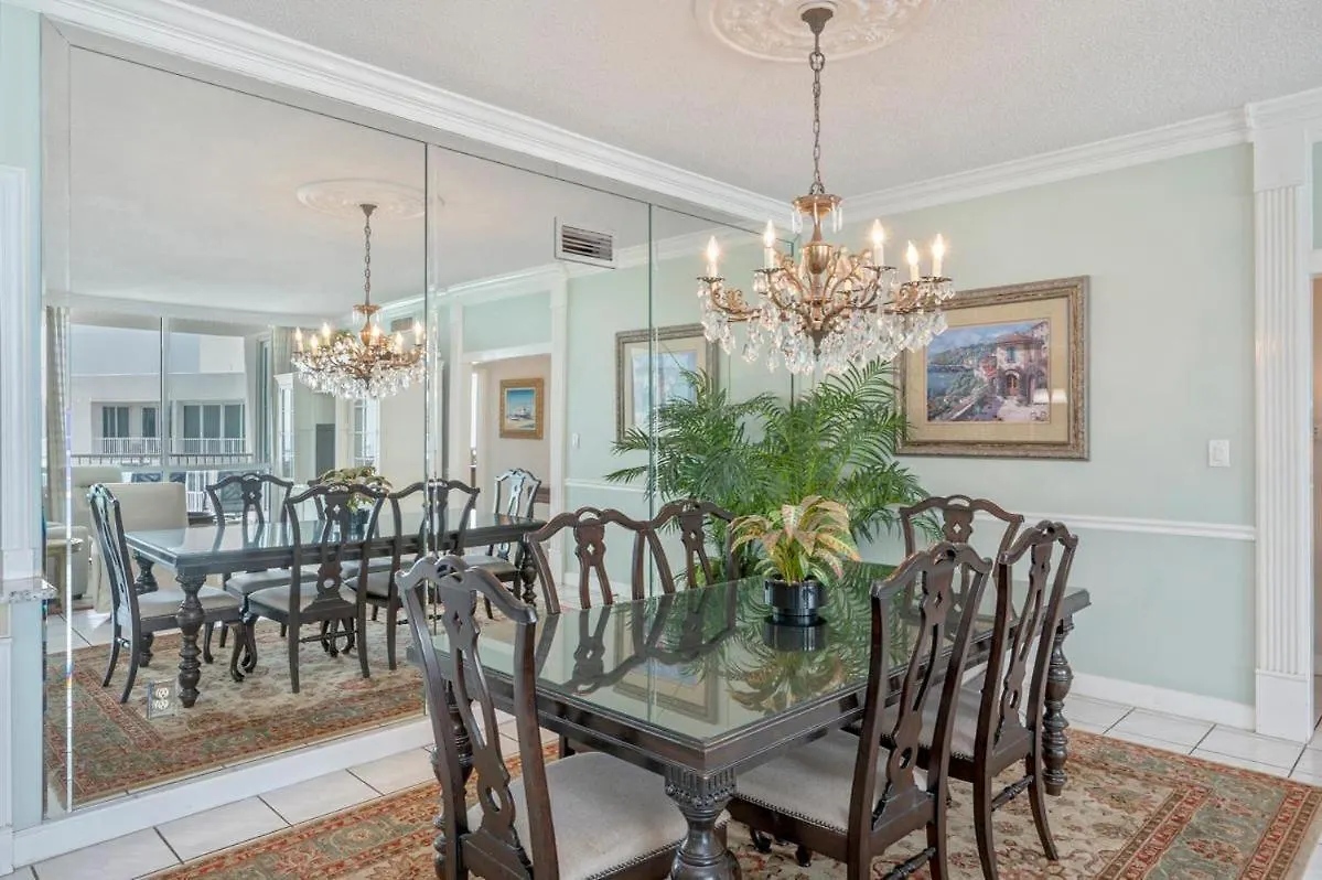 Holiday home 2122 Stunning Three-Bedroom Penthouse Shoreline Towers 2122 Destin United States