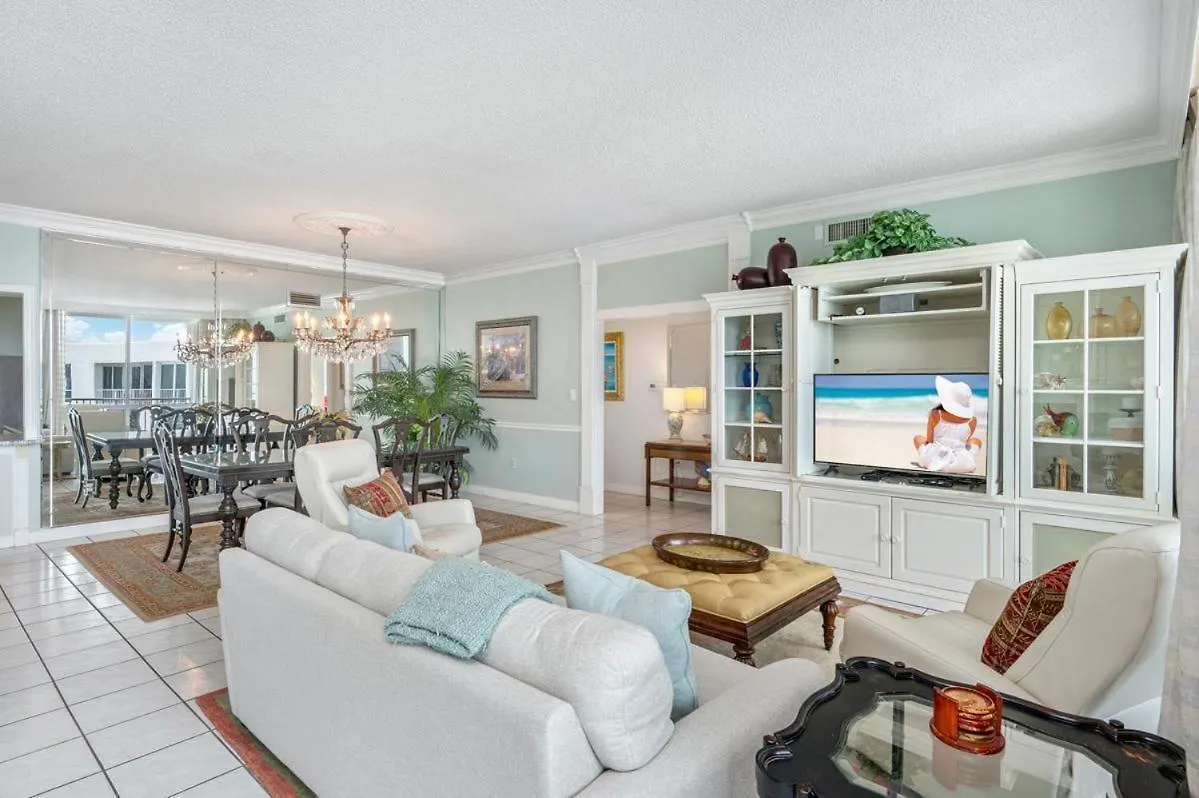 2122 Stunning Three-Bedroom Penthouse Shoreline Towers 2122 Destin 0*,