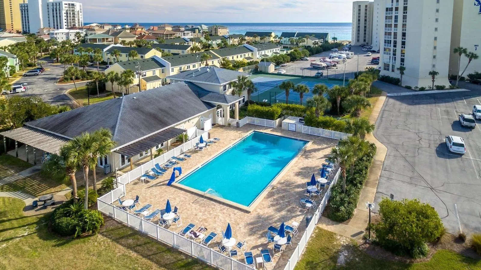 Holiday home 2122 Stunning Three-Bedroom Penthouse Shoreline Towers 2122 Destin