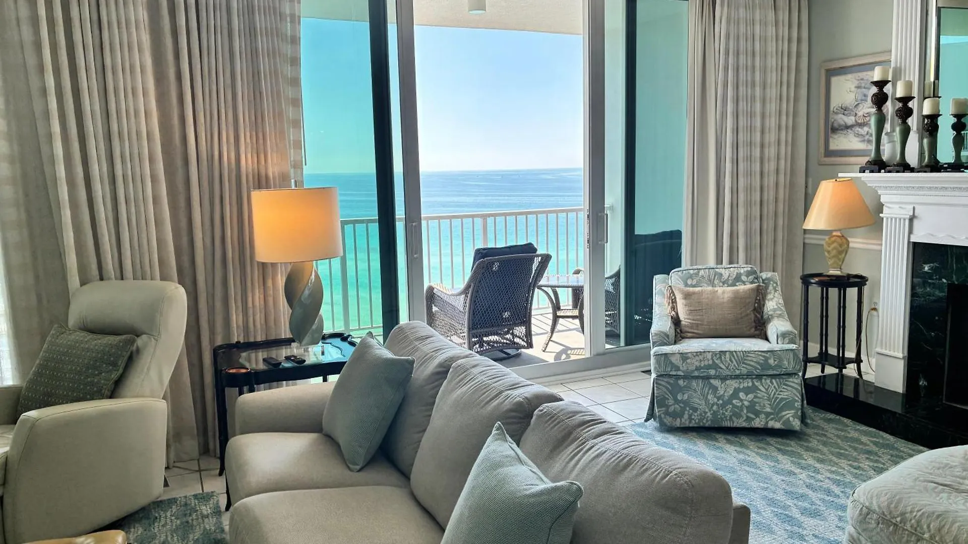 2122 Stunning Three-Bedroom Penthouse Shoreline Towers 2122 Destin Holiday home